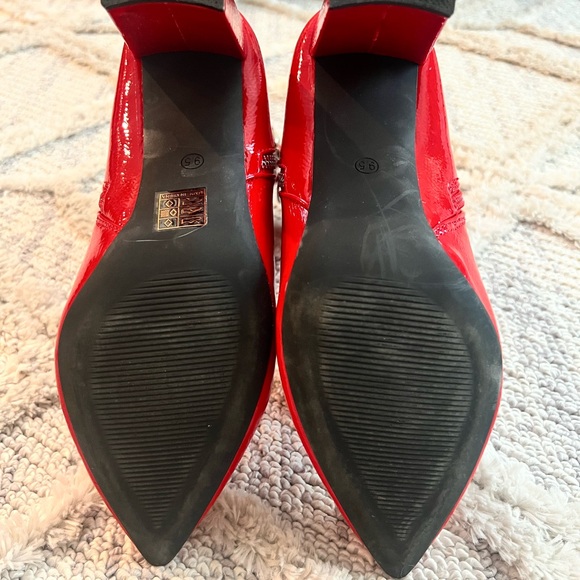 Red Chunky Heel Ankle Boots - Picture 12 of 13